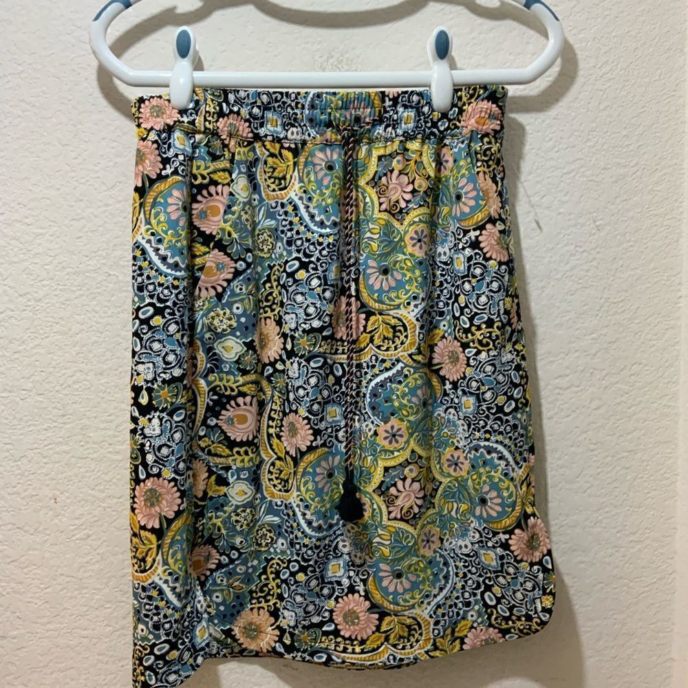 Loft MIDI Skirt w/ Tassels and Elastic Waistband Floral small (worn once)